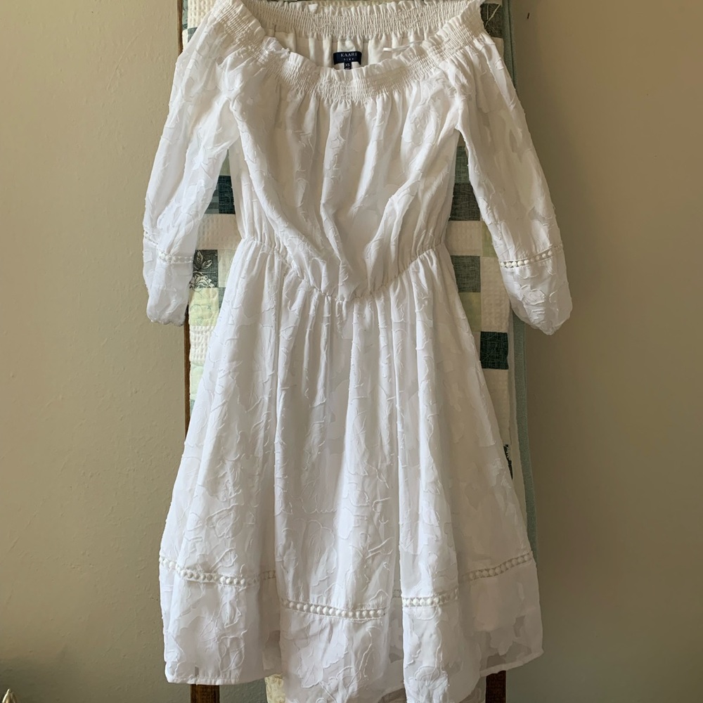 Off-the-shoulder White Floral Jacquard Floaty Dress by Kaari Blue